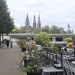 Houseboat Westerdok