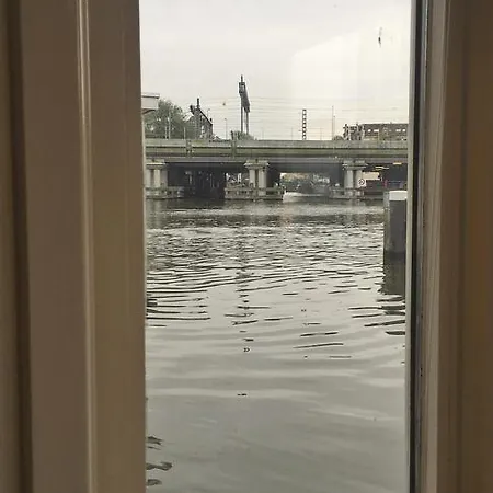 Houseboat Westerdok 3*