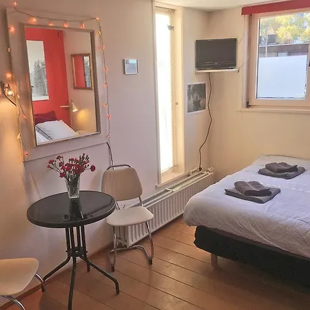 B&B Houseboat Westerdok 암스테르담